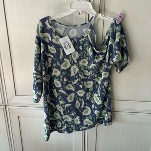 Acting Pro Navy and Green Patterned Short Sleeve Top